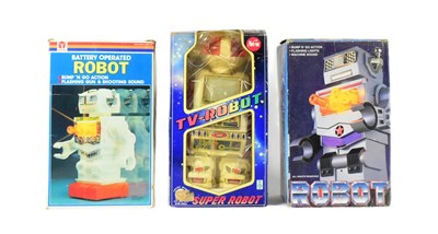 Lot 622 - RETRO TOYS - X3 BATTERY OPERATED ROBOTS