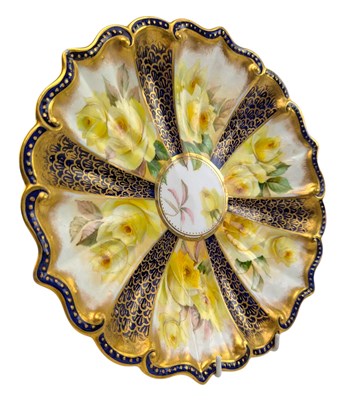 Lot 131 - CRESCENT & SONS - EARLY 20TH CENTURY C1910S HAND PAINTED FINE BONE CHINA CABINET PLATE