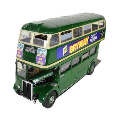 Lot 56 - DIECAST - SUNSTAR 1/24 SCALE DIECAST MODEL BUS