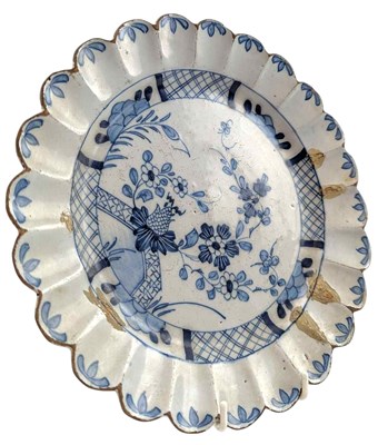 Lot 90 - 18TH CENTURY LONDON DELFT WARE BLUE & WHITE PORCELAIN PLATE