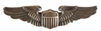 Lot 99 - WWII SECOND WORLD WAR USAAF PILOTS WING BADGE