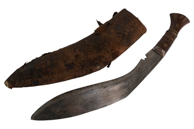Lot 74 - VINTAGE NEPALESE KUKRI KNIFE DAGGER