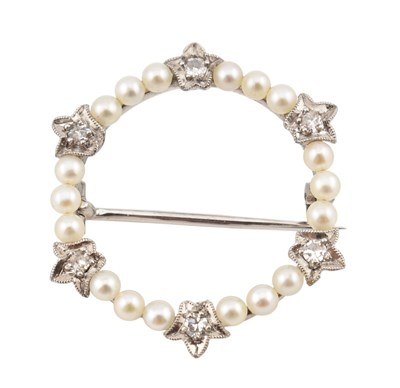 Lot 31 - 1930S 14CT GOLD & PLATINUM PEARL & DIAMOND BROOCH PIN