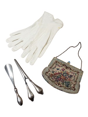 Lot 379 - LATE 19TH CENTURY COLLECTION OF VINTAGE LADIES CURIOS