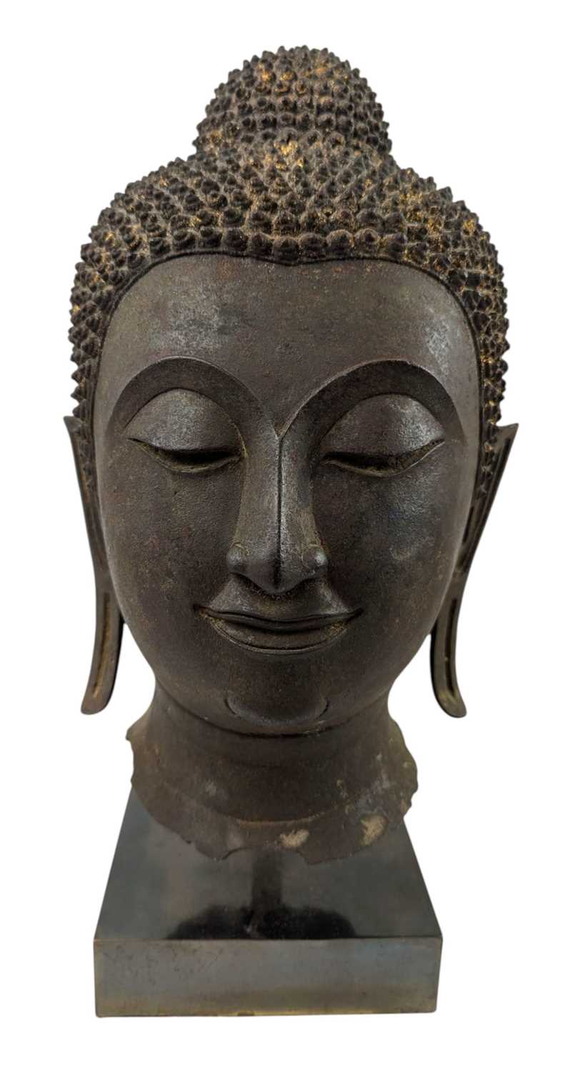 Lot 4 - 16TH CENTURY THAILAND AYUTTHAYA PERIOD BRONZE HEAD OF BUDDHA