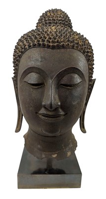 Lot 4 - 16TH CENTURY THAILAND AYUTTHAYA PERIOD BRONZE HEAD OF BUDDHA