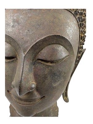 Lot 4 - 16TH CENTURY THAILAND AYUTTHAYA PERIOD BRONZE HEAD OF BUDDHA