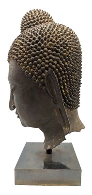 Lot 4 - 16TH CENTURY THAILAND AYUTTHAYA PERIOD BRONZE HEAD OF BUDDHA