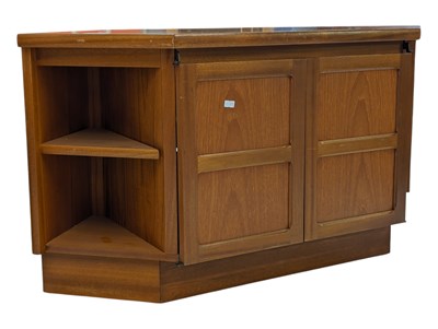 Lot 587 - NATHAN - SQUARES - RETRO VINTAGE TEAK TV CORNER CABINET/STAND