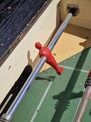 Lot 592 - VINTAGE 20TH CENTURY TABLE FOOTBALL / FOOSBALL TABLE