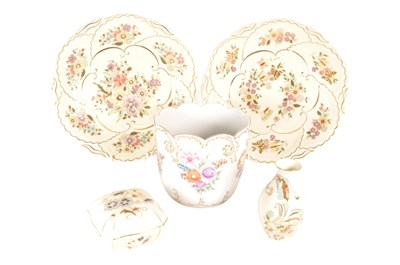 Lot 486 - THREE VINTAGE ZSOLNAY HUNGARIAN CERAMIC PIECES T/W ANOTHER