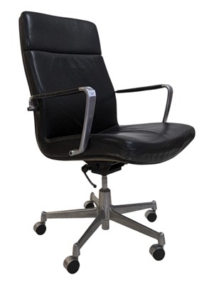 Lot 564 - KUSCH CO - VINTAGE LEATHER & CHROME SWIVEL OFFICE CHAIR