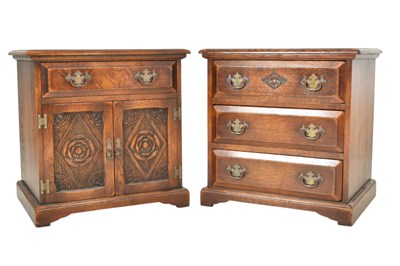 Lot 525 - HARRODS - ROYAL OAK RANGE - PAIR OF SOLID OAK BEDSIDES