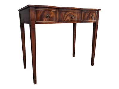 Lot 679 - VICTORIAN REPRODUCTION SERPENTINE FRONT DESK