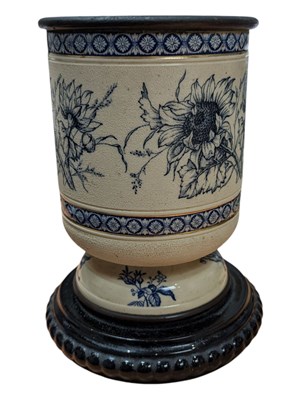 Lot 491 - 19TH CENTURY VICTORIAN BLUE & WHITE CHINA PLANTER