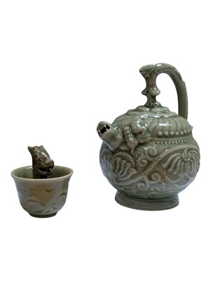 Lot 495 - EARLY 20TH CENTURY CHINESE CELADON TEAPOT & JUSTICE CUP