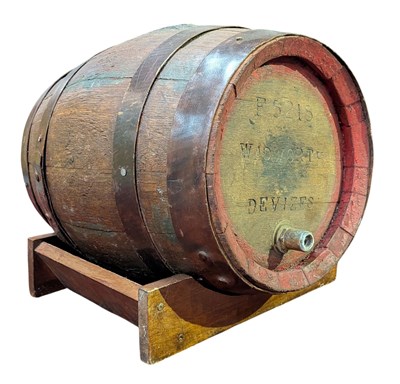Lot 93 - WADWORTH, DEVIZES - 20TH CENTURY OAK BREWERY FFIRKIN BARREL