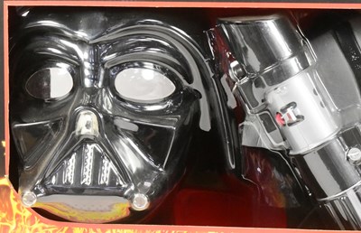 Lot 76 - STAR WARS - 2005 RUBIES DARTH VADER COSTUME