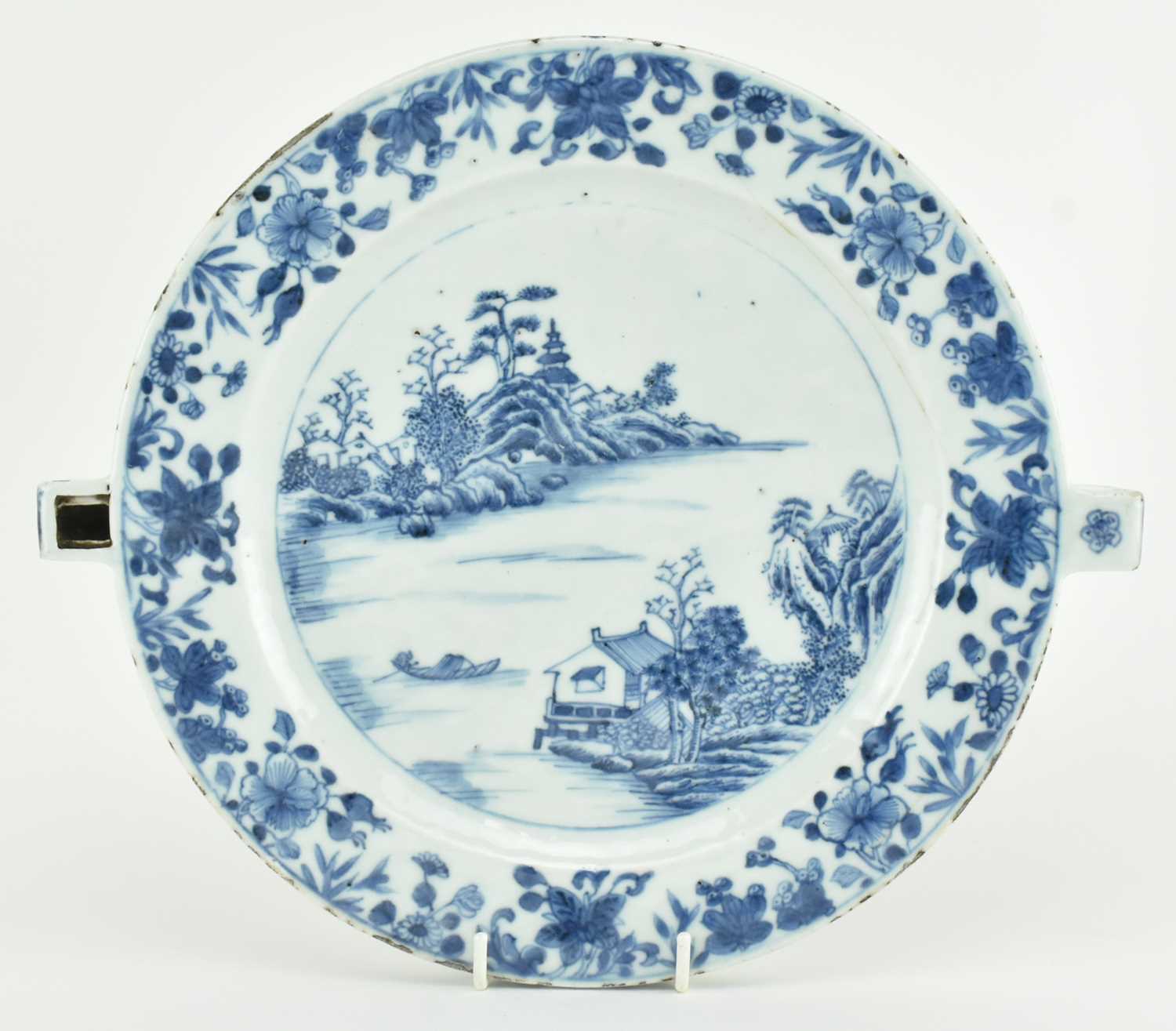 Lot 157 - QING DYNASTY BLUE AND WHITE WARMING PLATE 清 青海山水保温盘