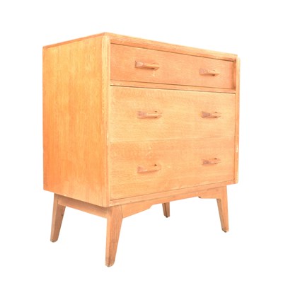 Lot 253 - G-PLAN - E GOMME - MID CENTURY OAK BACHELOR CHEST BUREAU