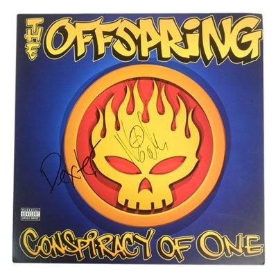 Lot 91 - THE OFFSPRING (BAND) - DUAL AUTOGRAPHED 12" VINYL RECORD