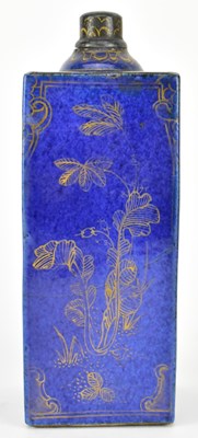 Lot 13 - QING KANGXI POWDER BLUE GILT BOTTLE TEA CADDY 清 康熙蓝釉描金酒瓶茶壶