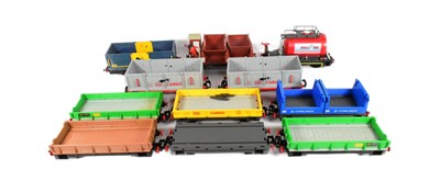 Lot 720 - PLAYMOBIL - COLLECTION OF PLAYMOBIL LOCOMOTIVE CARRIAGES