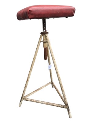 Lot 642 - MID CENTURY INDUSTRIAL MACHINISTS STOOL