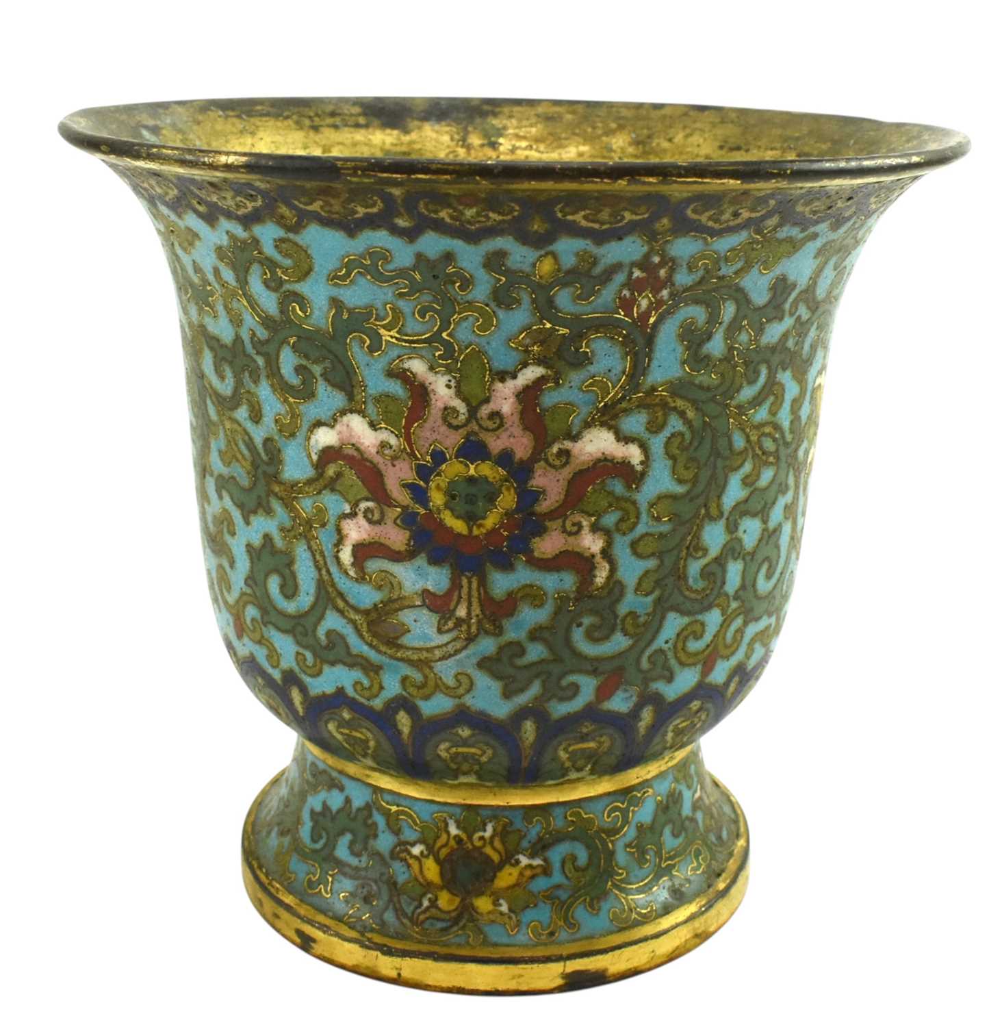 Lot 50 - QING DYNASTY 18TH CENTURY CLOISONNE ENAMELED CUP 清 铜胎掐丝珐琅杯