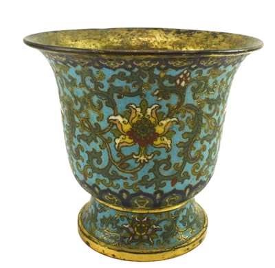 Lot 50 - QING DYNASTY 18TH CENTURY CLOISONNE ENAMELED CUP 清 铜胎掐丝珐琅杯