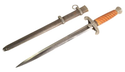 Lot 345 - WWII SECOND WORLD WAR GERMAN ARMY OFFICERS DAGGER