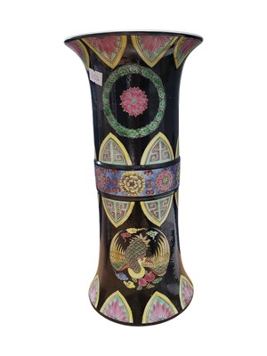 Lot 16 - EARLY 20TH CENTURY CHINESE PORCELAIN VASE