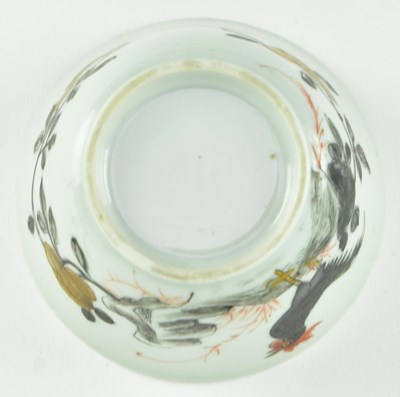 Lot 1 - QING DYNASTY YONGZHENG GRISAILLE ROOSTER CUP 清 康熙 墨彩公鸡杯
