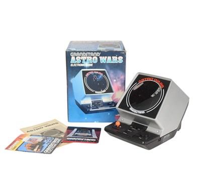 Lot 504 - VINTAGE 1981 GRANDSTAND ASTRO WARS ELECTRONIC GAME