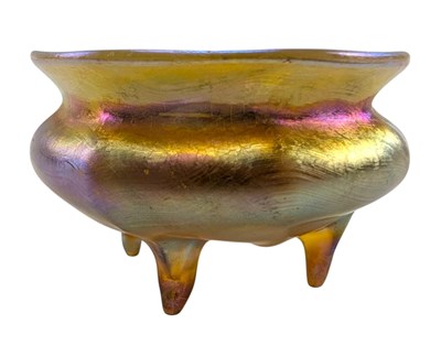 Lot 27 - LOUIS COMFORT TIFFANY - FAVRILLE IRIDESCENT GLASS SALT CELLAR