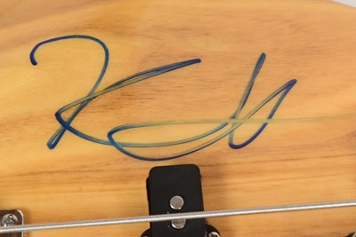 Lot 175 - METALLICA (BAND) - DUAL AUTOGRAPHED BASS GUITAR - ACOA