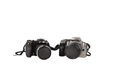 Lot 239 - COLLECTION OF CONTEMPORARY DIGITAL CAMERAS