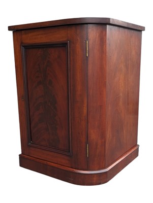 Lot 674 - 20TH CENTURY MAHOGANY PEDESTAL DRINKS CABINET