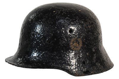 Lot 272 - WWI FIRST WORLD WAR GERMAN M16 HELMET WITH GLOUCESTER DECAL