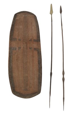 Lot 35 - CONGOLESE NGOMBE PEOPLE TRIBAL SHIELD