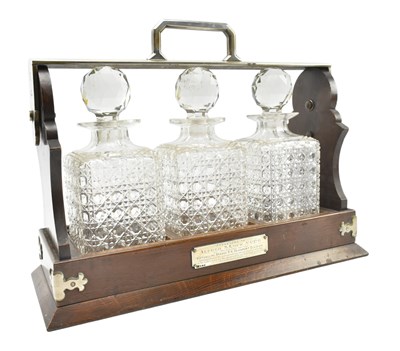 Lot 112 - MAPPIN AND WEBB, LONDON - CIRCA 1919 OAK & SILVER PLATED TANTALUS