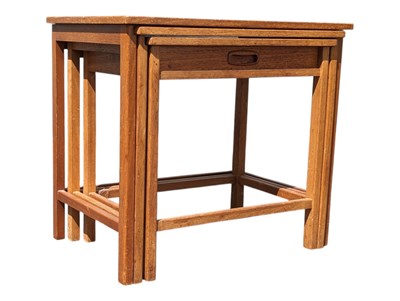 Lot 812 - VINTAGE 20TH CENTURY NEST OF OAK TABLES