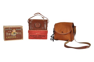 Lot 251 - THREE MID 20TH CENTURY CENTURY CAMERAS