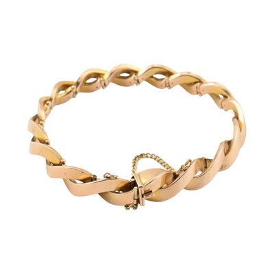 Lot 83 - 15CT GOLD FANCY HINGED TWIST LINK BRACELET