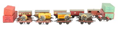 Lot 79 - MODEL RAILWAY - COLLECTION OF HORNBY O GAUGE ROLLING STOCK
