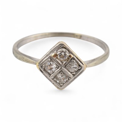Lot 363 - ART DECO WHITE GOLD & DIAMOND RING