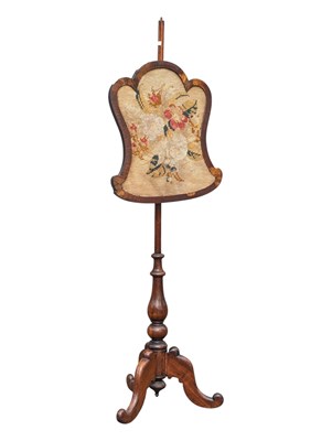 Lot 1030 - 19TH CENTURY VICTORIAN MAHOGANY FIRE POLE SCREEN