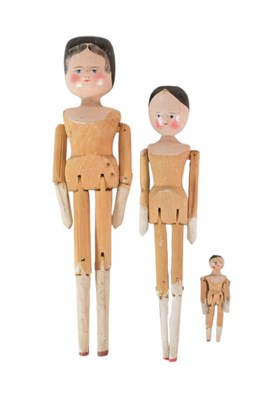Lot 48 - DOLLS - X2 GRODNERTAL DUTCH PEG DOLLS