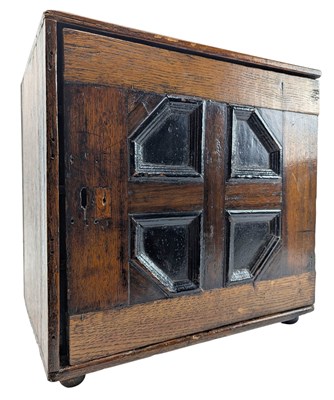 Lot 254 - CHARLES II 17TH CENTURY OAK WOOD SPICE TABLE TOP CABINET CHEST