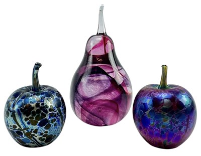 Lot 91 - ISLE OF WIGHT GLASS - THREE VINTAGE FRUIT SHAPED PAPERWEIGHTS, TWO APPLES & A PEAR